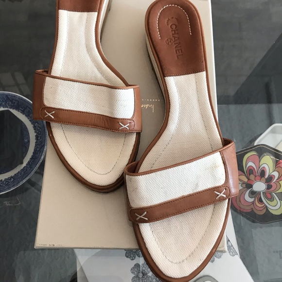 chanel tan slides
